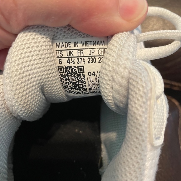 Adidas Gamecourt Shoes - Picture 5 of 5